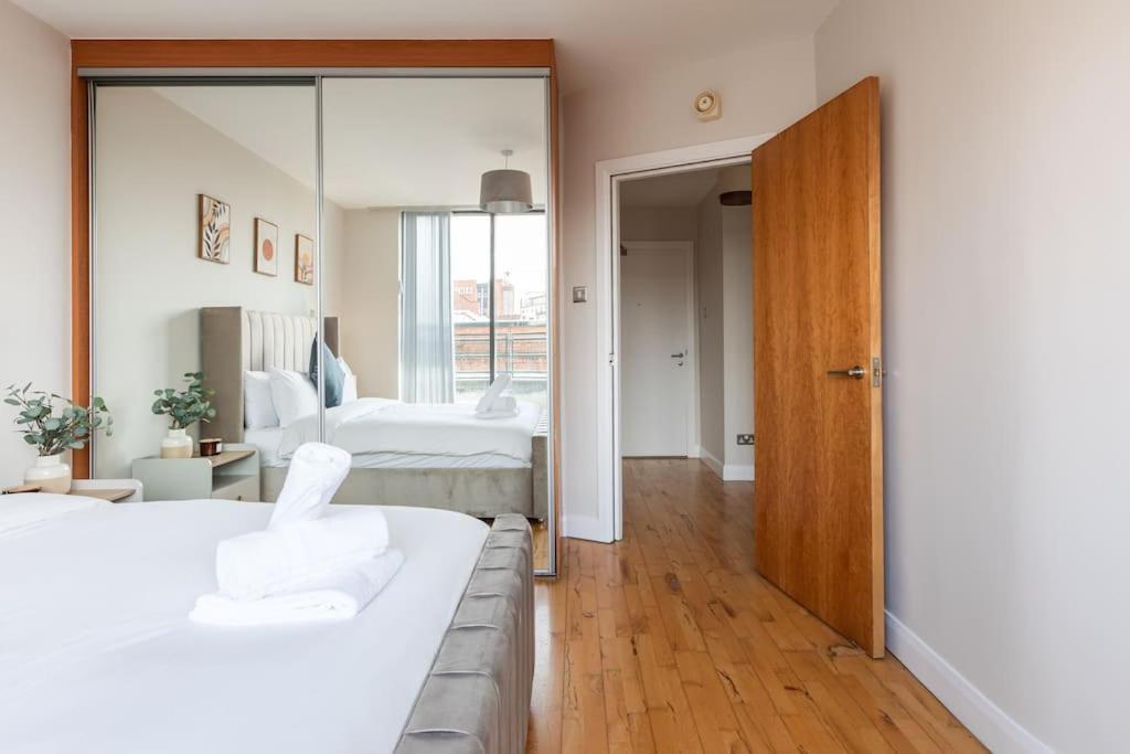 Modern Penthouse Apartment 2 Bed, 2 Bath Sleeps 6 City Centre Belfast Zewnętrze zdjęcie